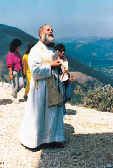 padre Mauro Coppari